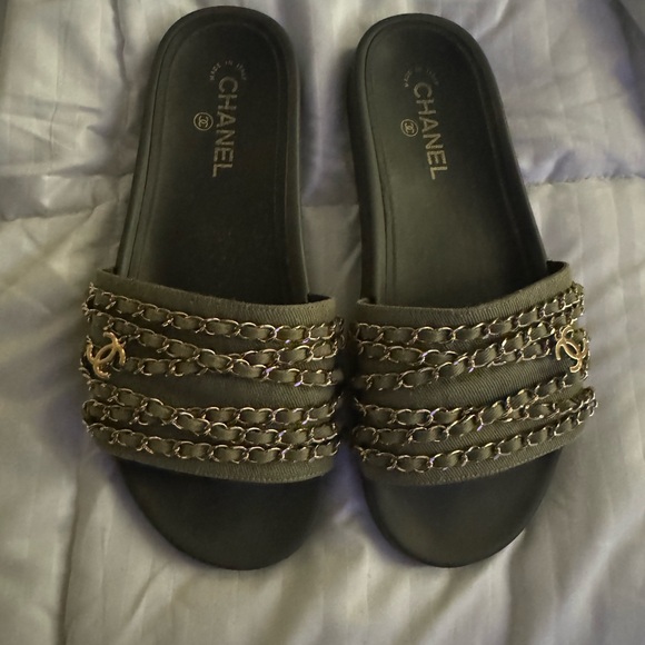 Authentic Chanel slides - Picture 2 of 5